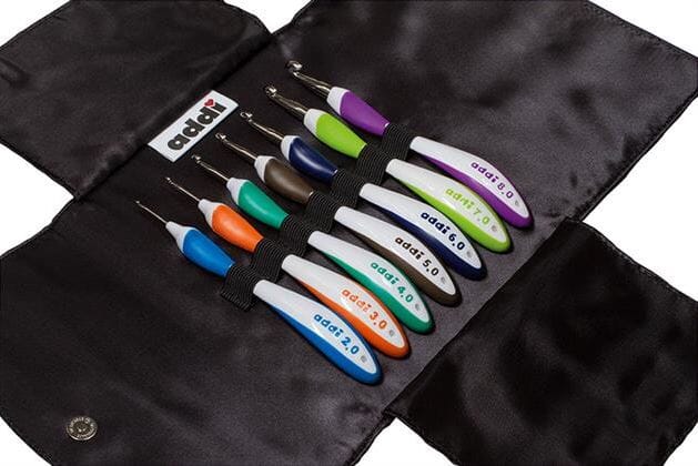 Addi "Swing" Ergonomic Crochet Hooks w Case - Set of 7